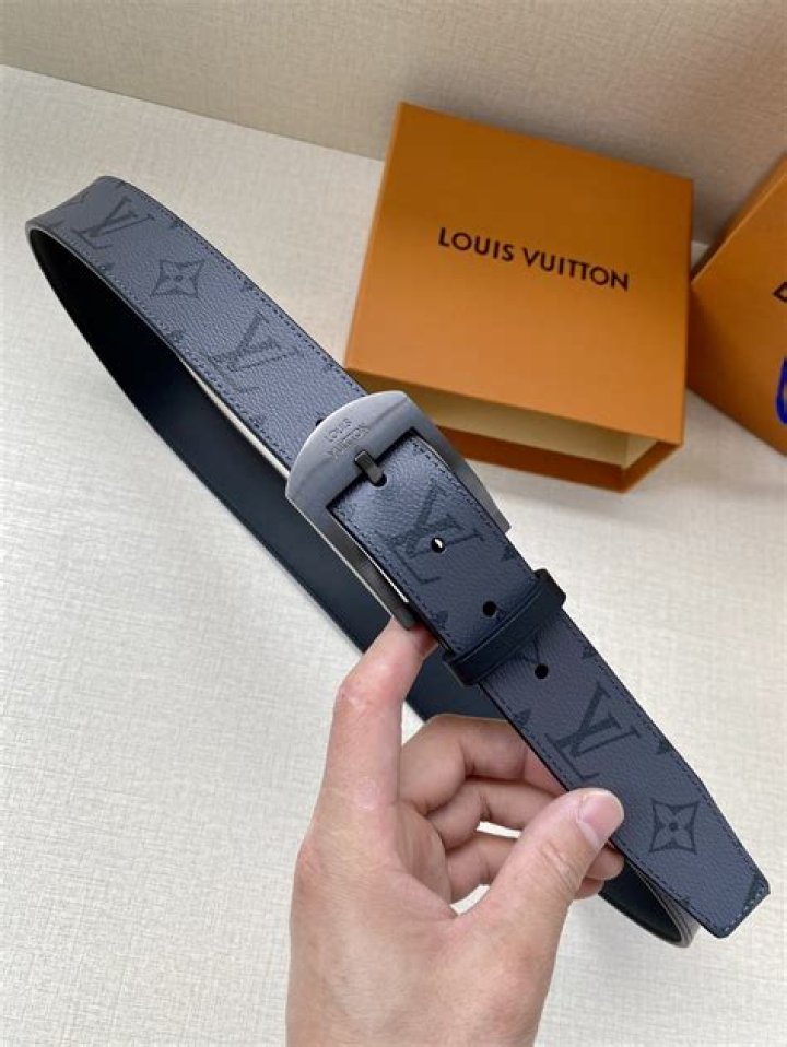 Cha Eun Woo Transforms Into Strict Math Teacher In Latest Stills - SarkariResult