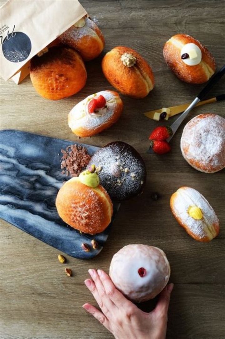 Taylor Swift's Victory at the 2024 Golden Globe Awards- Unveiling the Identity of Taylor Swift - SarkariResult