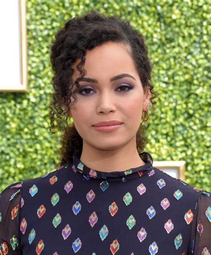 
About Witch Macy Vaughn on ‘Charmed’, Madeleine Mantock 