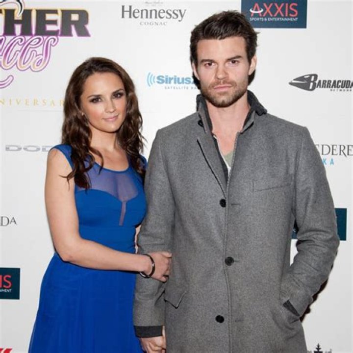 Actress Rachael Leigh Cook Married Life With Her Husband Daniel Gillies