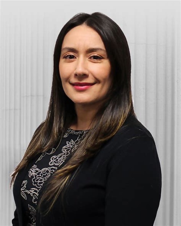 Adriana Figueroa Biography,Age,Relationship,Songs and YouTube