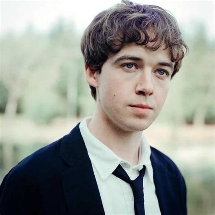 Alex Lawther Net Worth