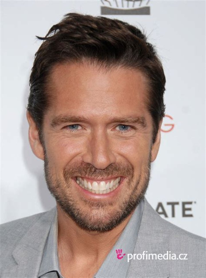 Alexis Denisof Height, Weight, Body Measurements, Shoe Size