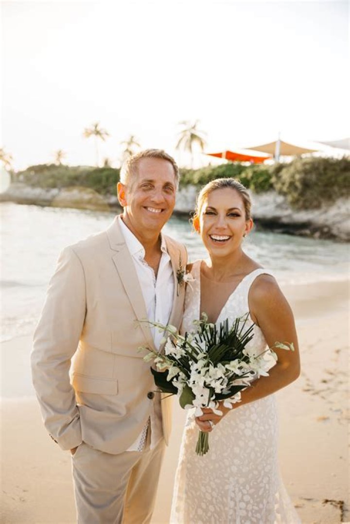 
Andy Mineo is Married to Wife: Cristina Luz Delgado since 2014 