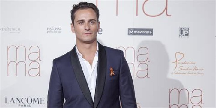 Asier Etxeandia Net Worth