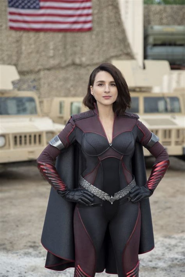 Aya Cash Height, Weight, Measurements, Bra Size, Shoe Size