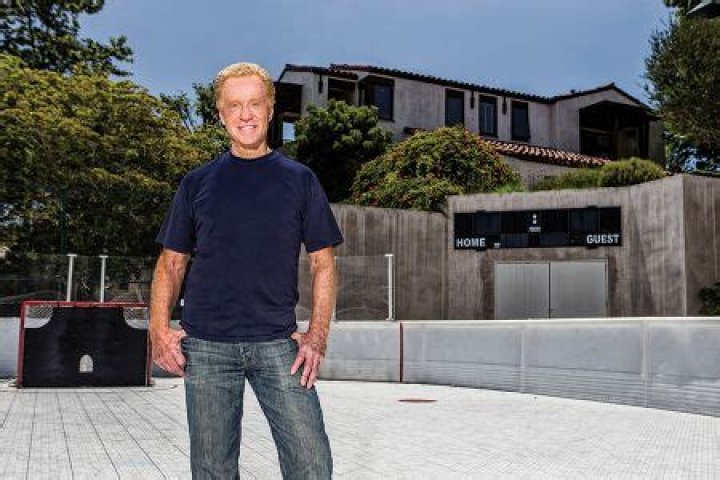 Bill Comrie Net Worth