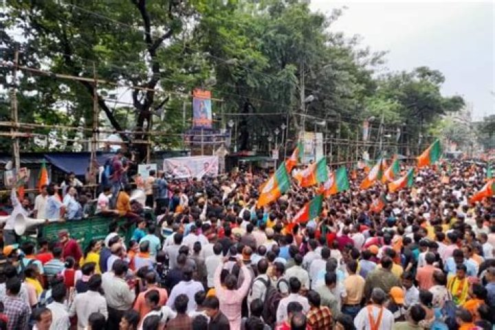 
BJP’s march to Bengal secretariat takes violent turn; party’s state prez stages ‘sit-in’ 
