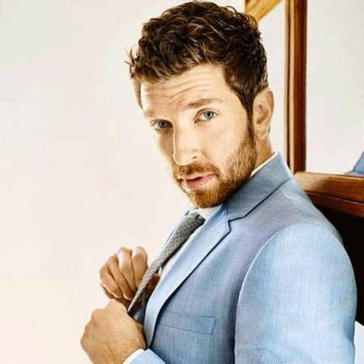 Brett Eldredge Height, Weight, Net Worth, Age, Birthday, Wikipedia, Who, Nationality, Biography