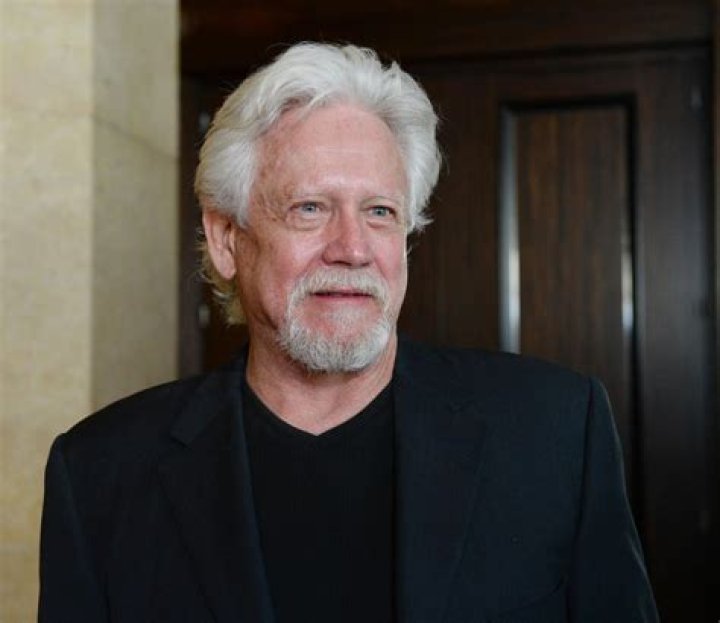 Bruce Davison Movies and TV Shows, Height, Family, Siblings