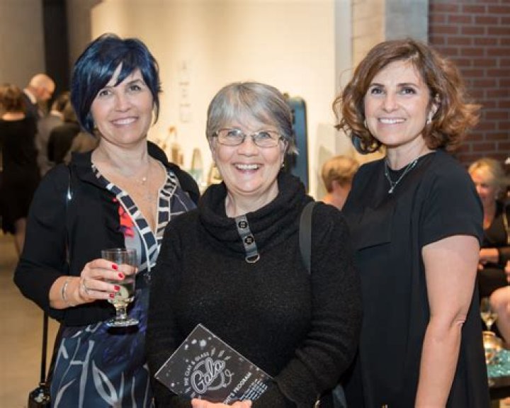 Carol Anne Schnarr - Net Worth 2018, Bio & Wiki