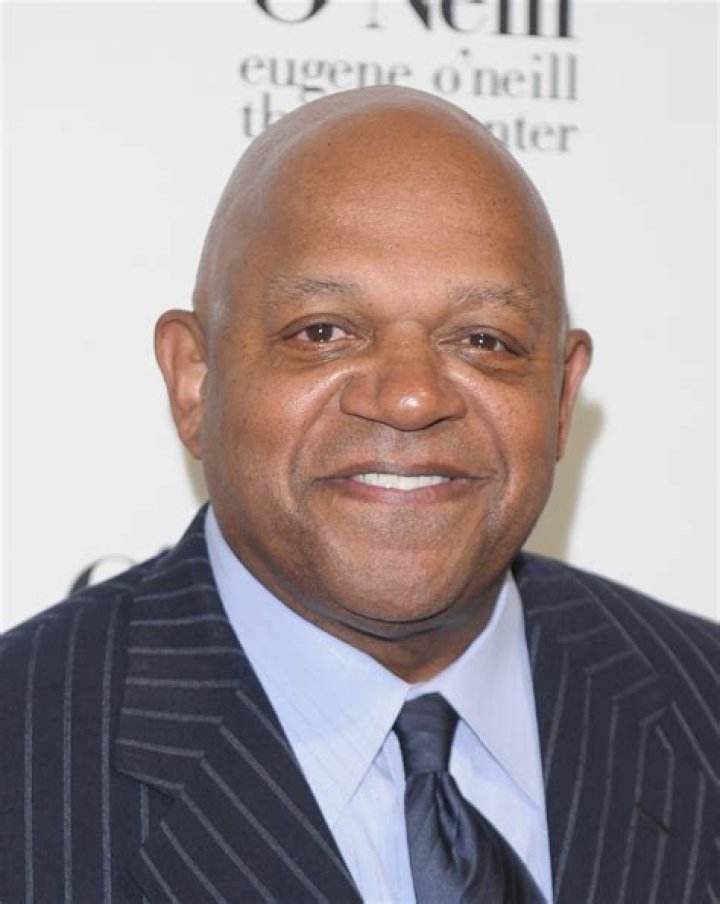 Charles Dutton