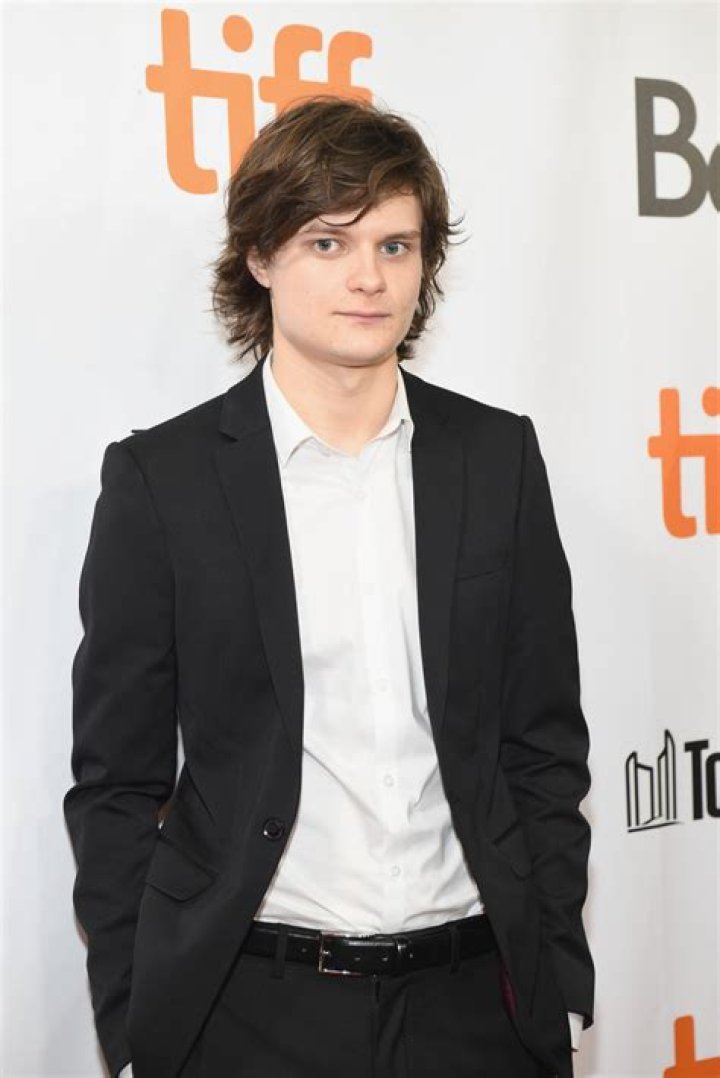 Charlie Tahan Net Worth