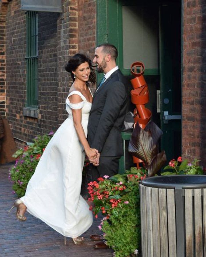 Cindy Sampson Net Worth