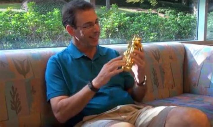 Clark Howard: Wife, net worth, tattoos, smoking & body facts