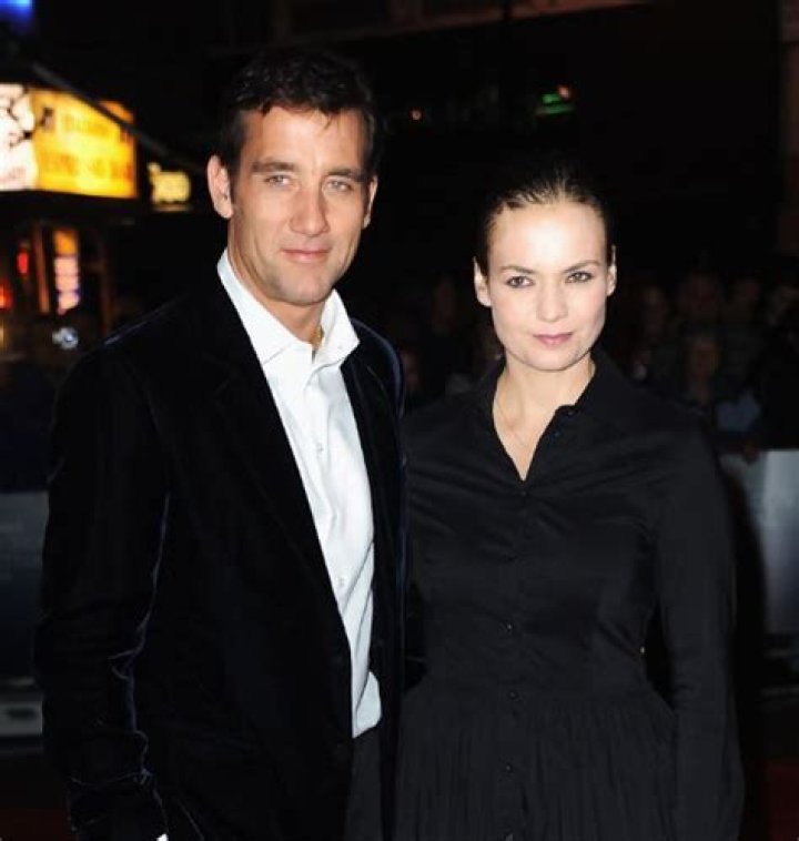 Movie star Clive Owen has a blissful relationship with wife and daughter, didn’t suggest his daughter to watch his movie, Why?