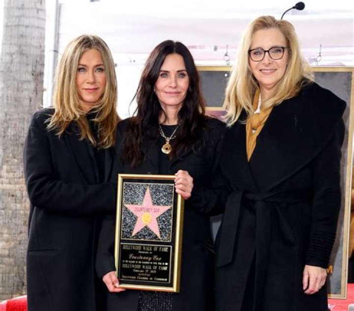 Courteney Cox Height, Weight, Measurements, Bra Size, Shoe Size