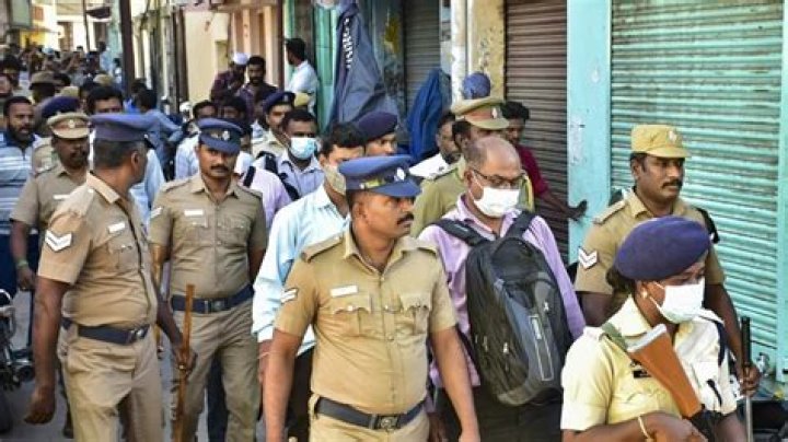 
Crackdown against PFI: Over 30 detained in Delhi 