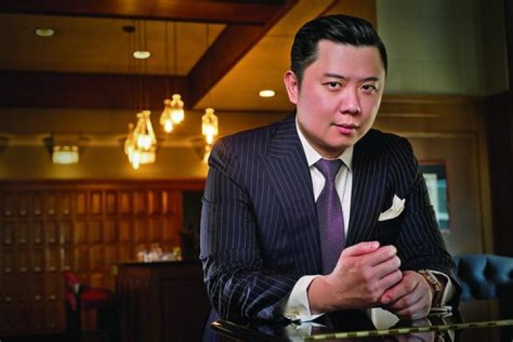 Dan Lok Wiki-Bio, Family, Education, Books, Business, Net Worth, Wife, Age, Instagram, Interview, Youtube Channel