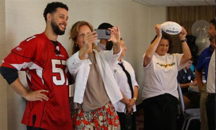 David Holloway (American football)