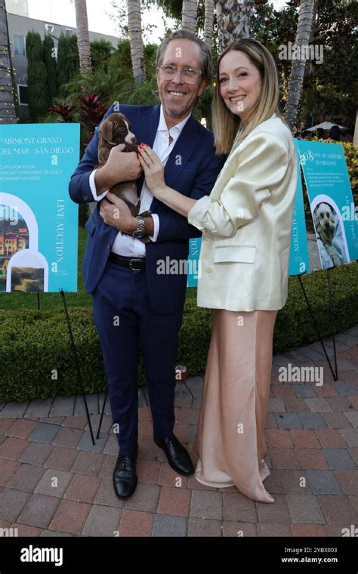 Dean E. Johnsen Net Worth, Income, Salary, Earnings, Biography