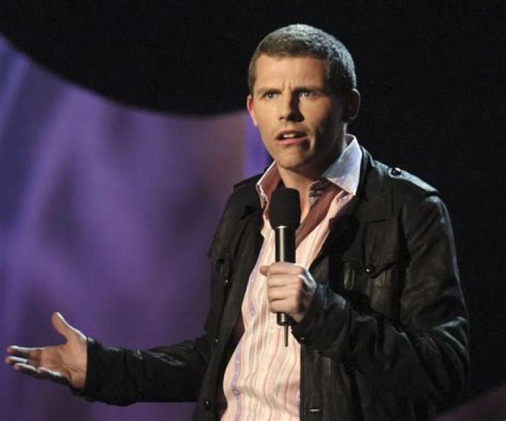 Desmond Bishop Net Worth