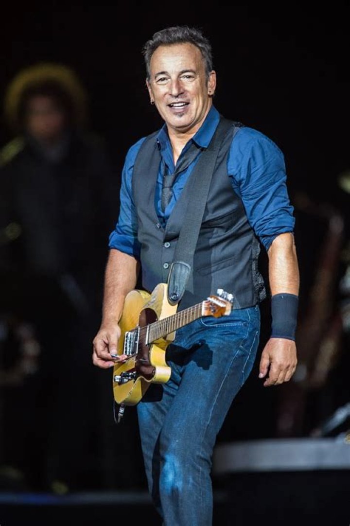 Did Bruce Springsteen serve in Vietnam?