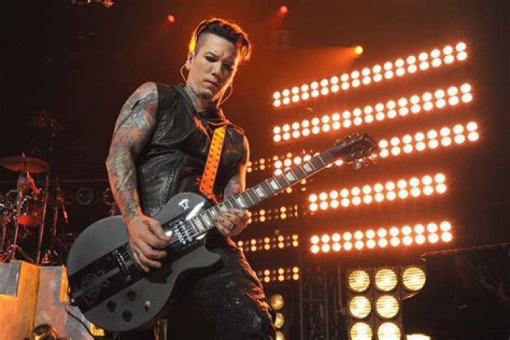DJ Ashba