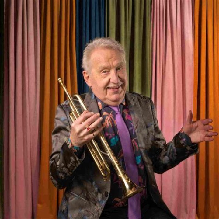 Doc Severinsen is not Married to Wife. Dating a Girlfriend: Cathy Leach.