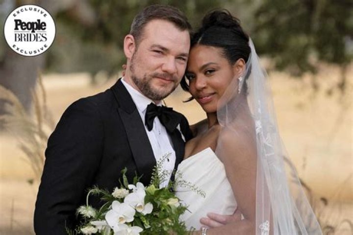 
Does Daniel Durant From DWTS Have A Wife? What We Know About The Deaf Actor and His Personal Life 