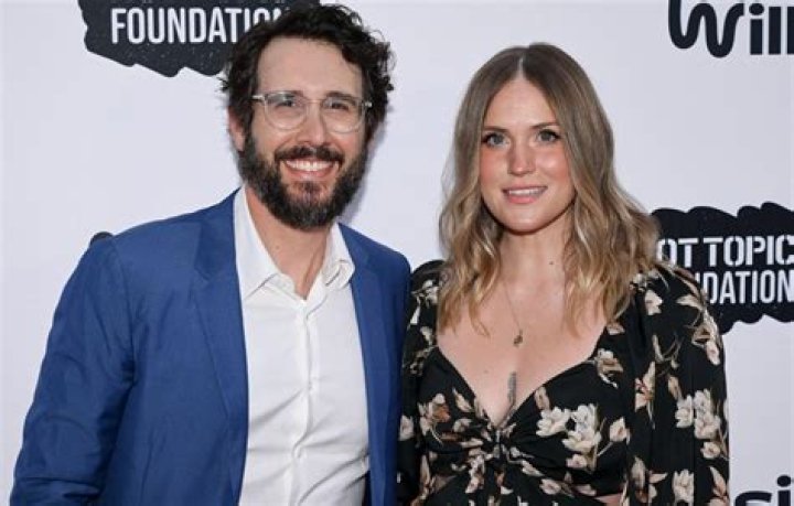 Does Josh Groban Have A Girlfriend or Married to a Wife? His Net Worth