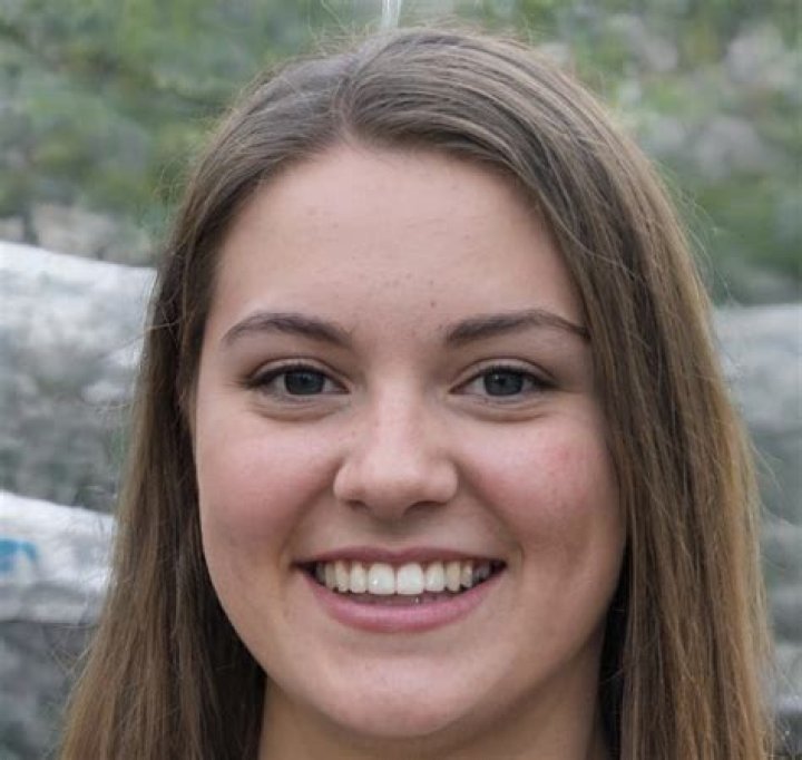 Does Karina Kurzawa Have Cancer? Famous Canadian Streamer And Youtuber Karina Calor Haircut And Family Details