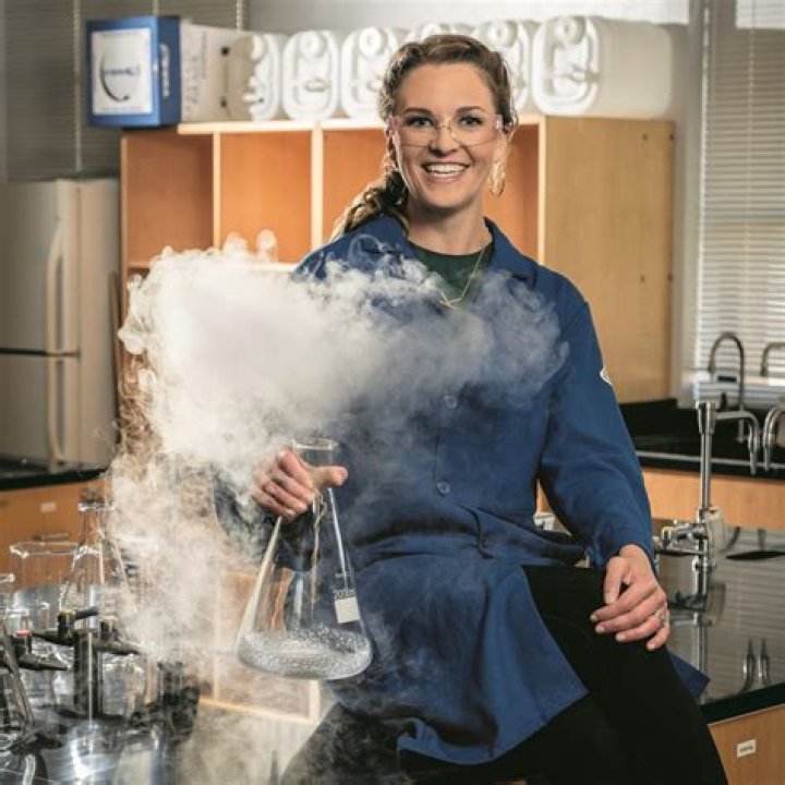 Dr. Kate Biberdorf Height, Weight, Net Worth, Age, Wiki, Who, Instagram, Biography