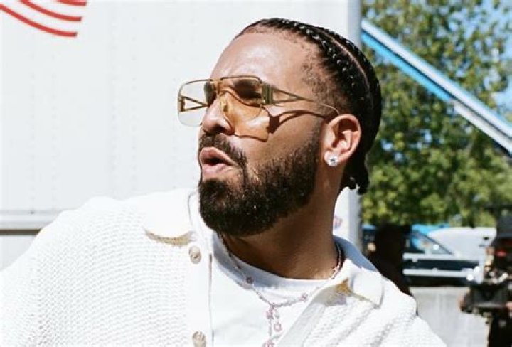 
Drake Gets History Lessons After Saying 2020 ‘hardest year in human history’ 