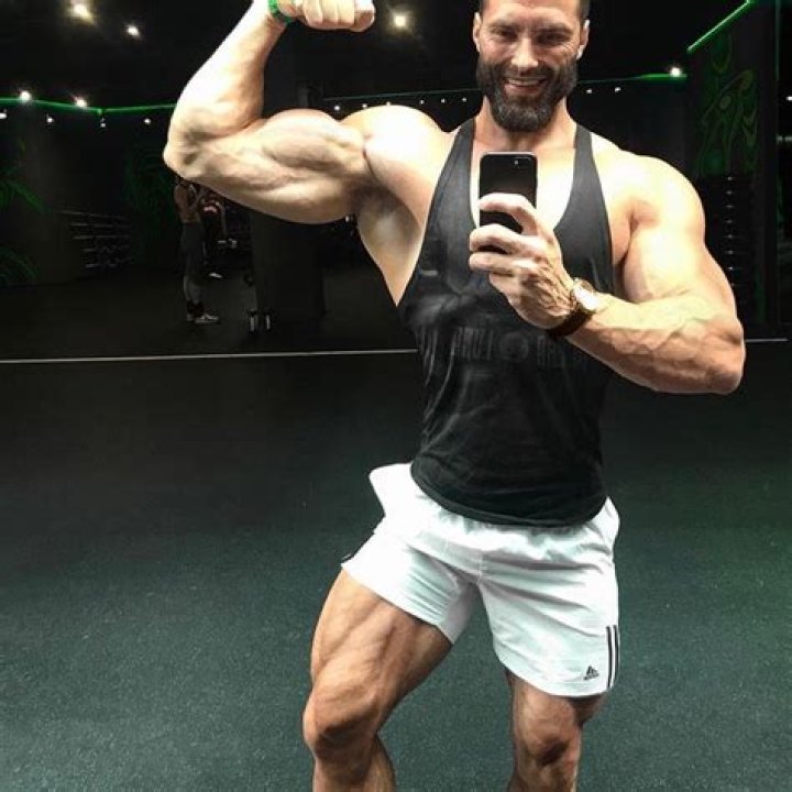 Ernest Khalimov (Model) Wiki, Bio, Age, Height, Weight, Girlfriend, Net Worth, Career, Facts