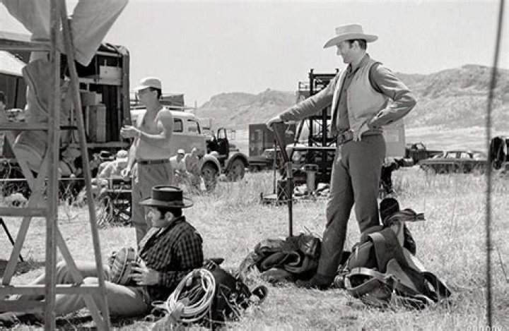 
Everything We Know About James Arness and The Amazing Life He Lived 