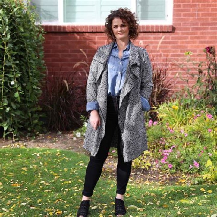 
Everything You Should Know About Bonnie Hoellein 