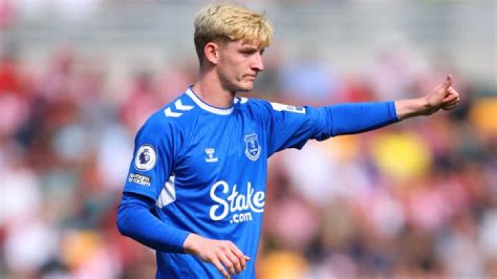 
Frank Lampard Issues Defiant Anthony Gordon Message After ‘Brilliant’ Brentford Display 