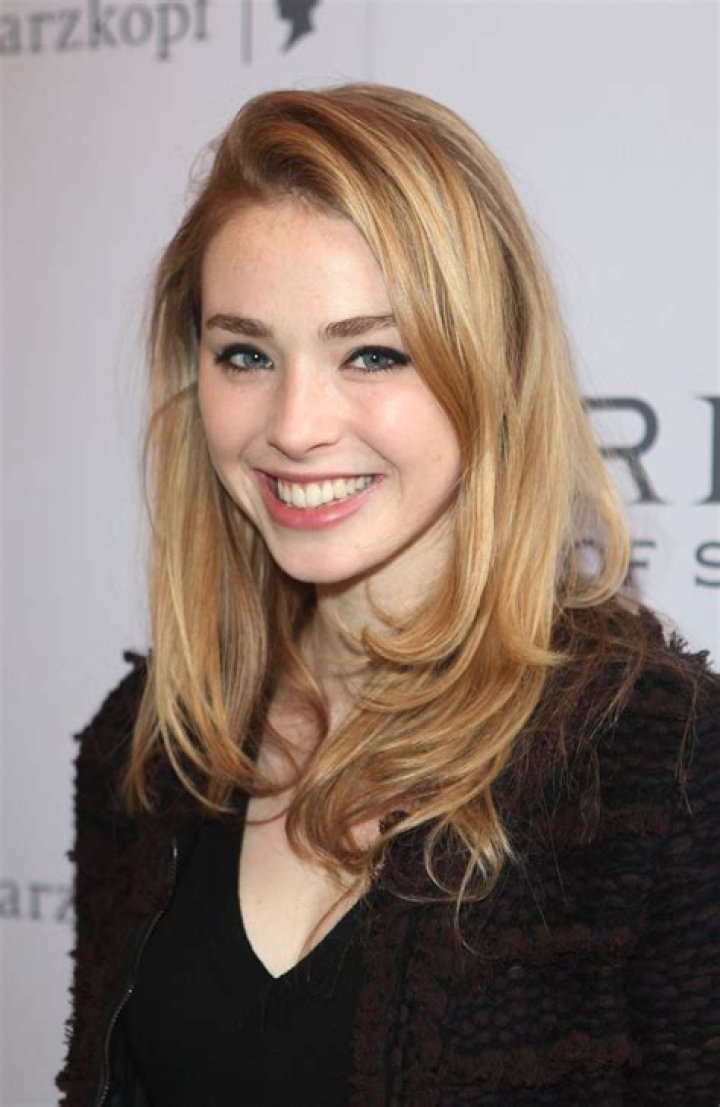 Freya Mavor Height, Weight, Measurements, Bra Size, Shoe Size