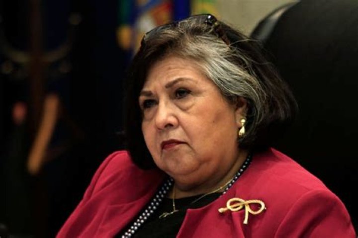 Gloria Molina