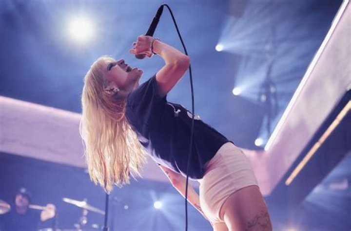 Hayley Williams’s net worth, fact, career, awards, biography & life story