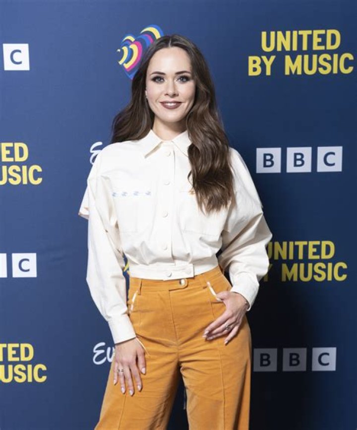 How old is Julia Sanina? What is Julia Sanina nationality?