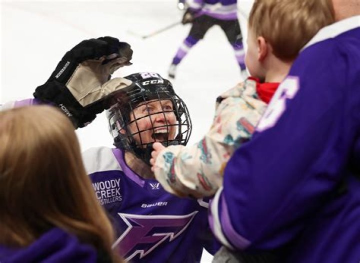 How Old Is Kendall Coyne Schofield Sister Bailey Coyne? Their Age Gap Revealed