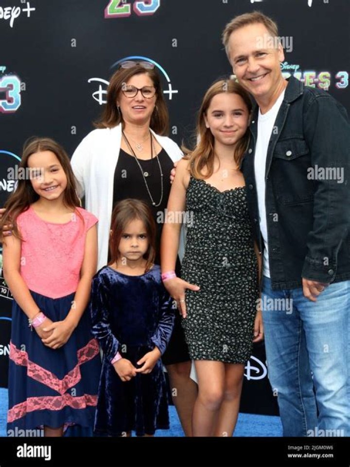 Is Darnell Williams Still Married To Jackie Lowe? Wife And Children