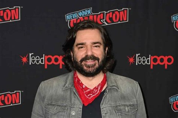 
Is Matt Berry Married to Wife? Or Dating a Girlfriend? 