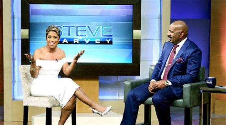 Is Val Warner Married? Her Bio, Age, Husband, Salary, Net worth and Wikipedia