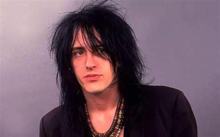 Izzy Stradlin Bio, Wiki, Age, Height, Education, Wife, Family, Career and Net Worth