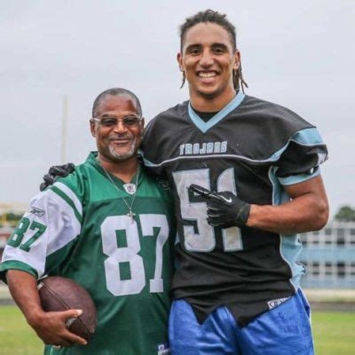 
Jakob Johnson Family: Football Player Ethnicity And Career Highlights 