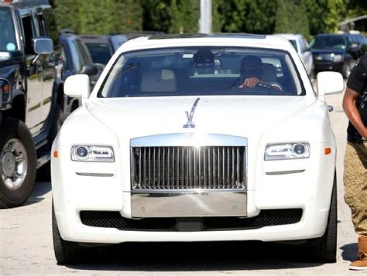 Jamie Foxx: Single, net worth, tattoos, smoking & body facts