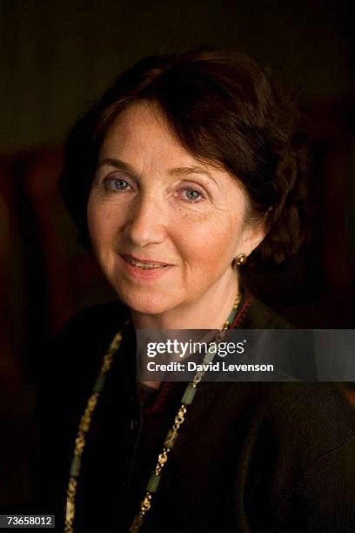 Jane Wilde Hawking’s biography, net worth, fact, career, awards and life story